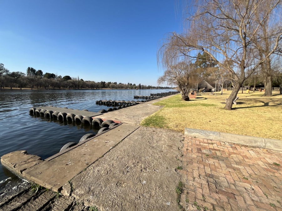 To Let 3 Bedroom Property for Rent in Vaalpark Free State
